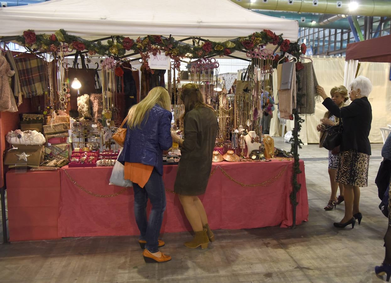 Fotos de la inauguración del Rastrillo de Nuevo Futuro