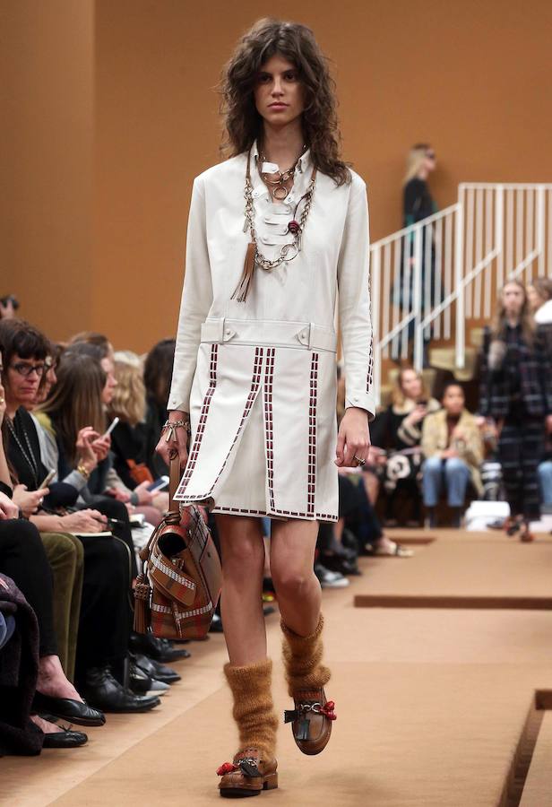 La moda del próximo otoño e invierno se exhibe en Milán