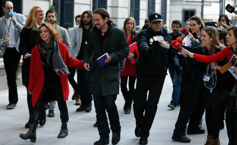 El líder de Podemos, Pablo Iglesias a su llegada al Congreso de los Diputados.