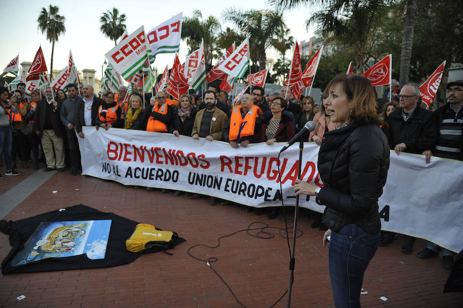 Fotos de la concentración en Málaga a favor de los refugiados
