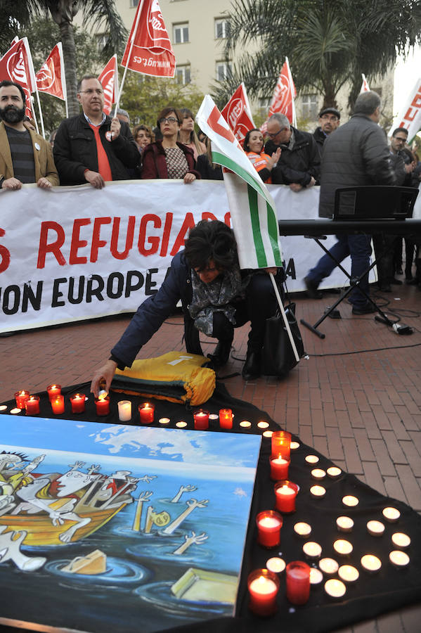 Fotos de la concentración en Málaga a favor de los refugiados