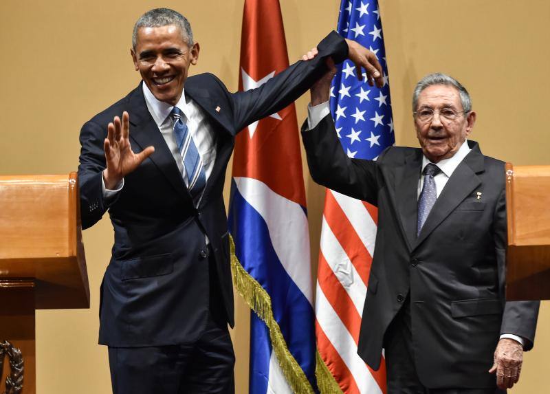 Imágenes históricas en la visita de Obama a Castro