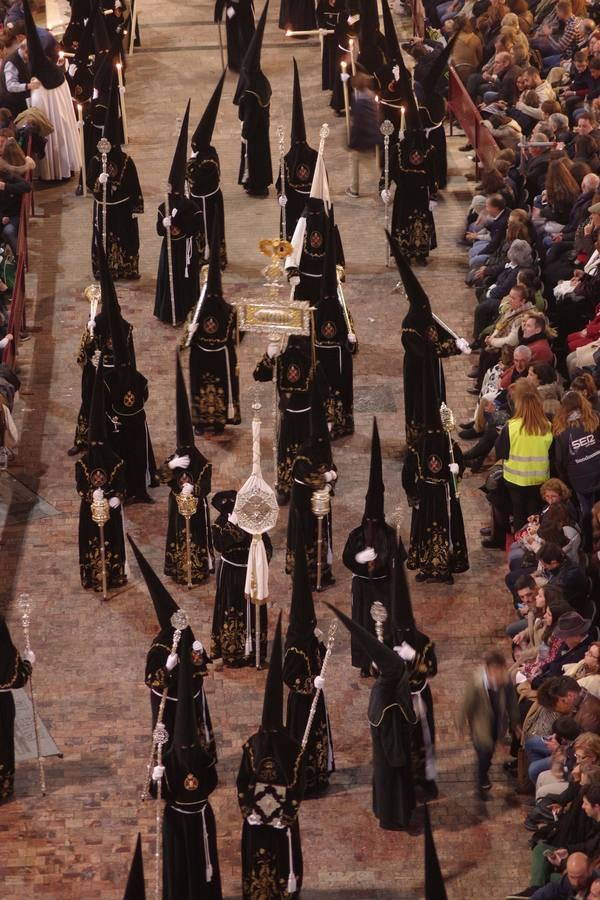 La procesión de Mena el Jueves Santo, en fotos