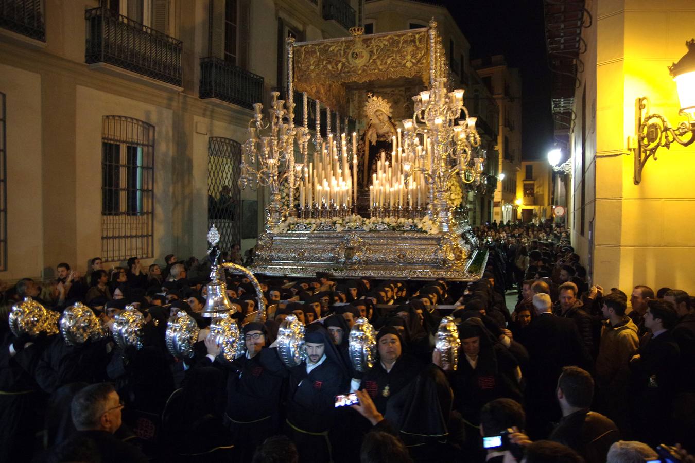 El Sepulcro, en la calle