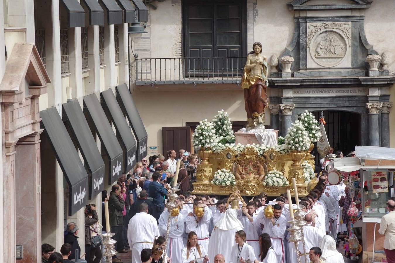 El Resucitado, en procesión en Málaga