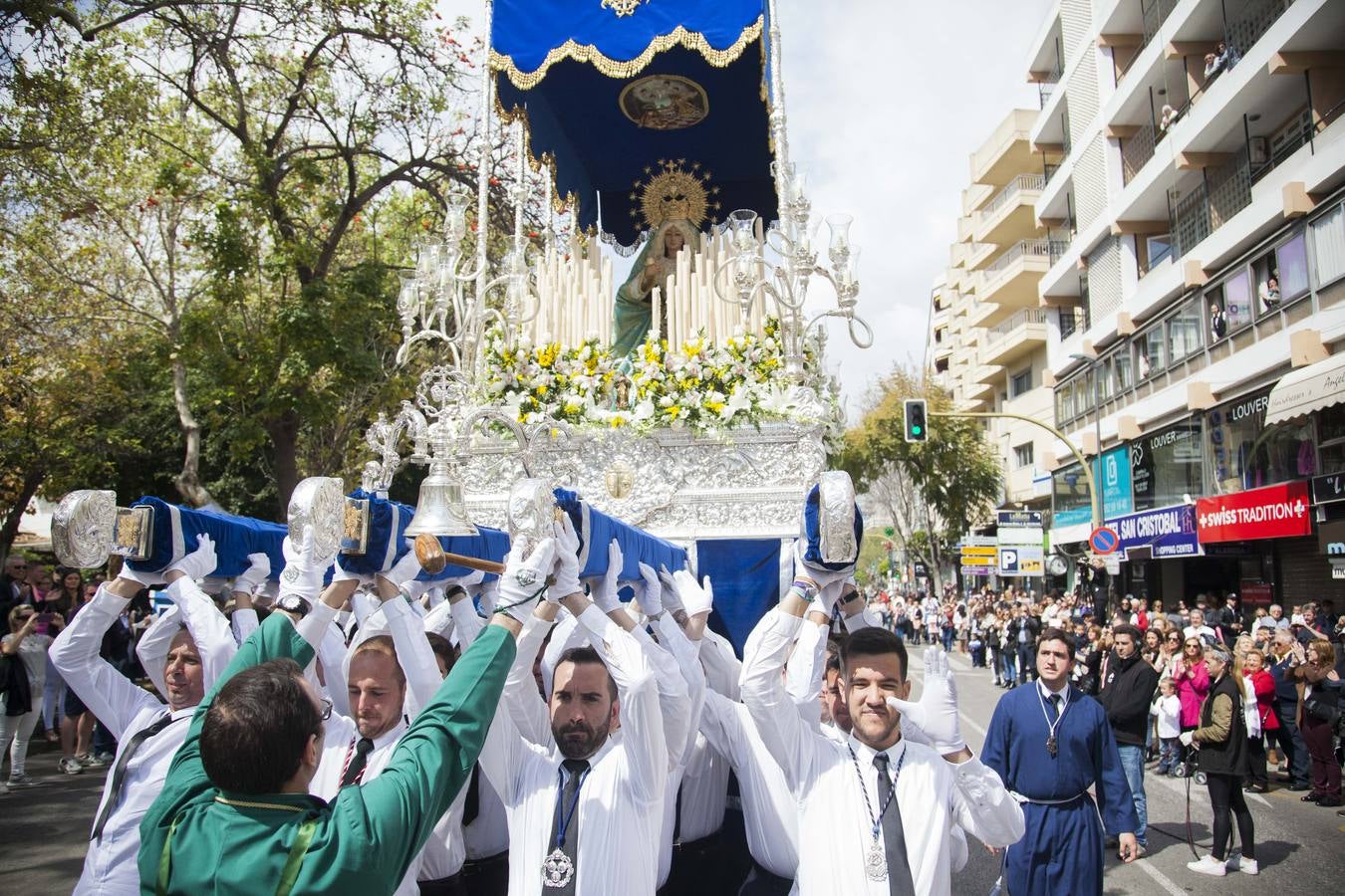 La procesión del Resucitado de Marbella, en fotos