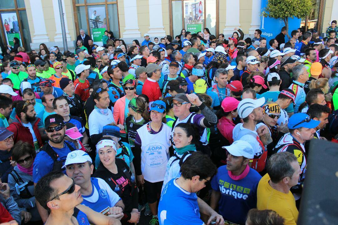 Ronda celebra el XII HOLE, una carrera que homenajea la labor del Tercio en la organización de los 101 kilómetros en mayo