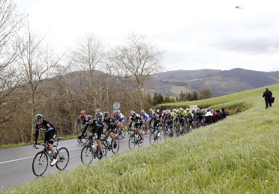 Samuel Sánchez vence en la cuarta etapa de la Vuelta al País Vasco