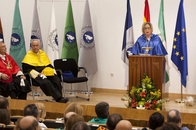 Adelaida de la Calle recibe la Medalla de Oro de la UMA