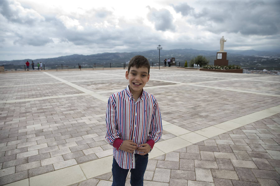 Fotos de Adrián Martín, el niño de Vélez-Málaga con voz de ángel