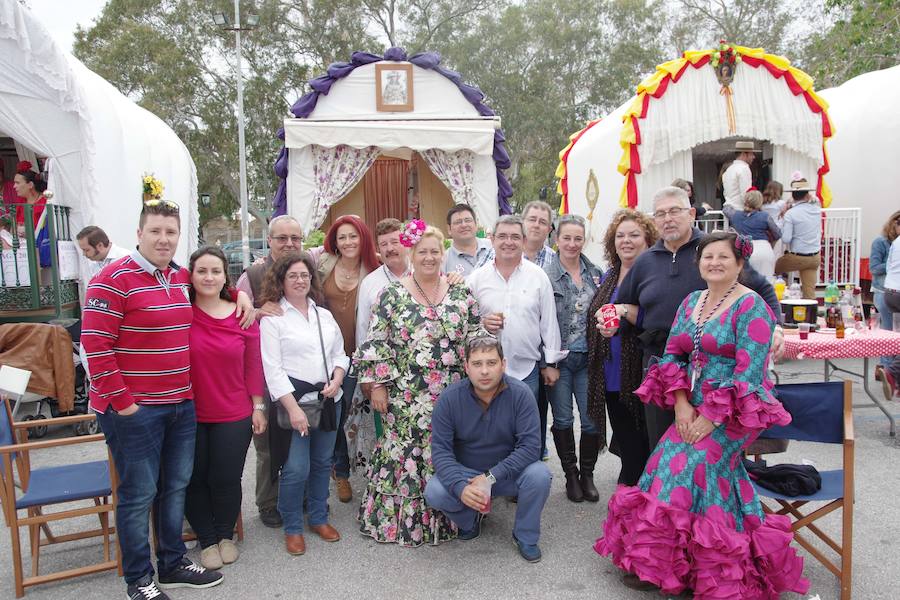 Los romeros malagueños se preparan para ir al Rocío, en fotos