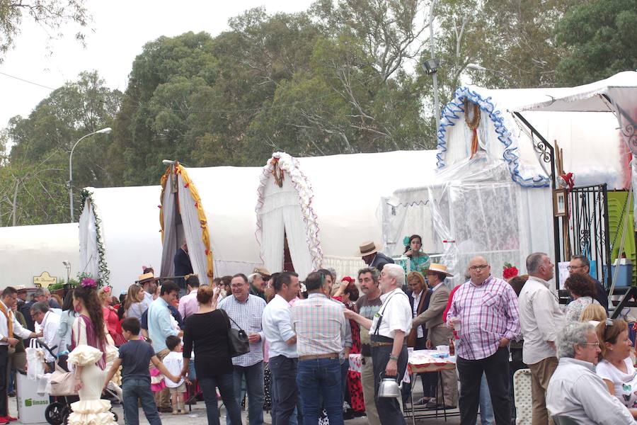 Los romeros malagueños se preparan para ir al Rocío, en fotos