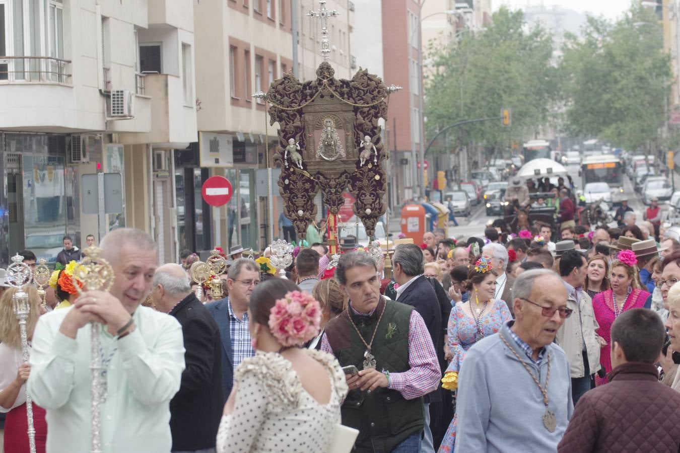 La Hermandad de Málaga parte hacia el Rocío