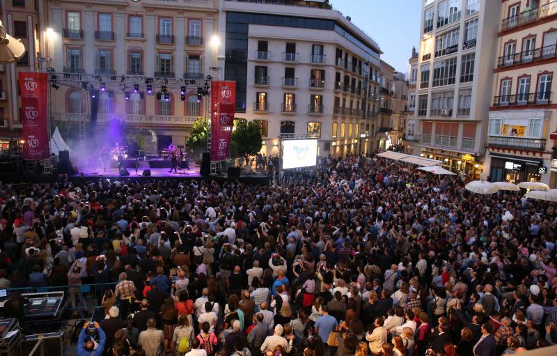 Noche en Blanco de colas y estrellas en Málaga