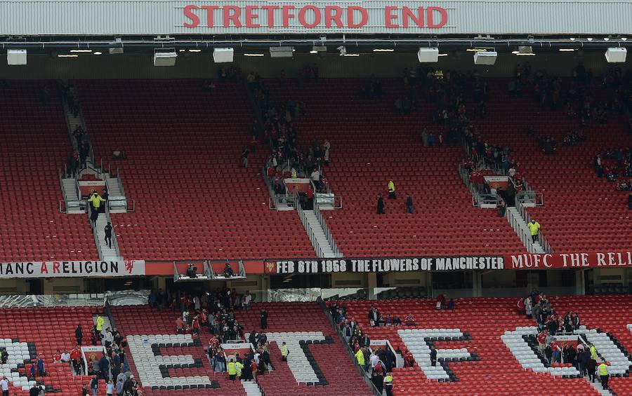 Las imágenes de la suspensión del partido del Manchester United -Bournemouth