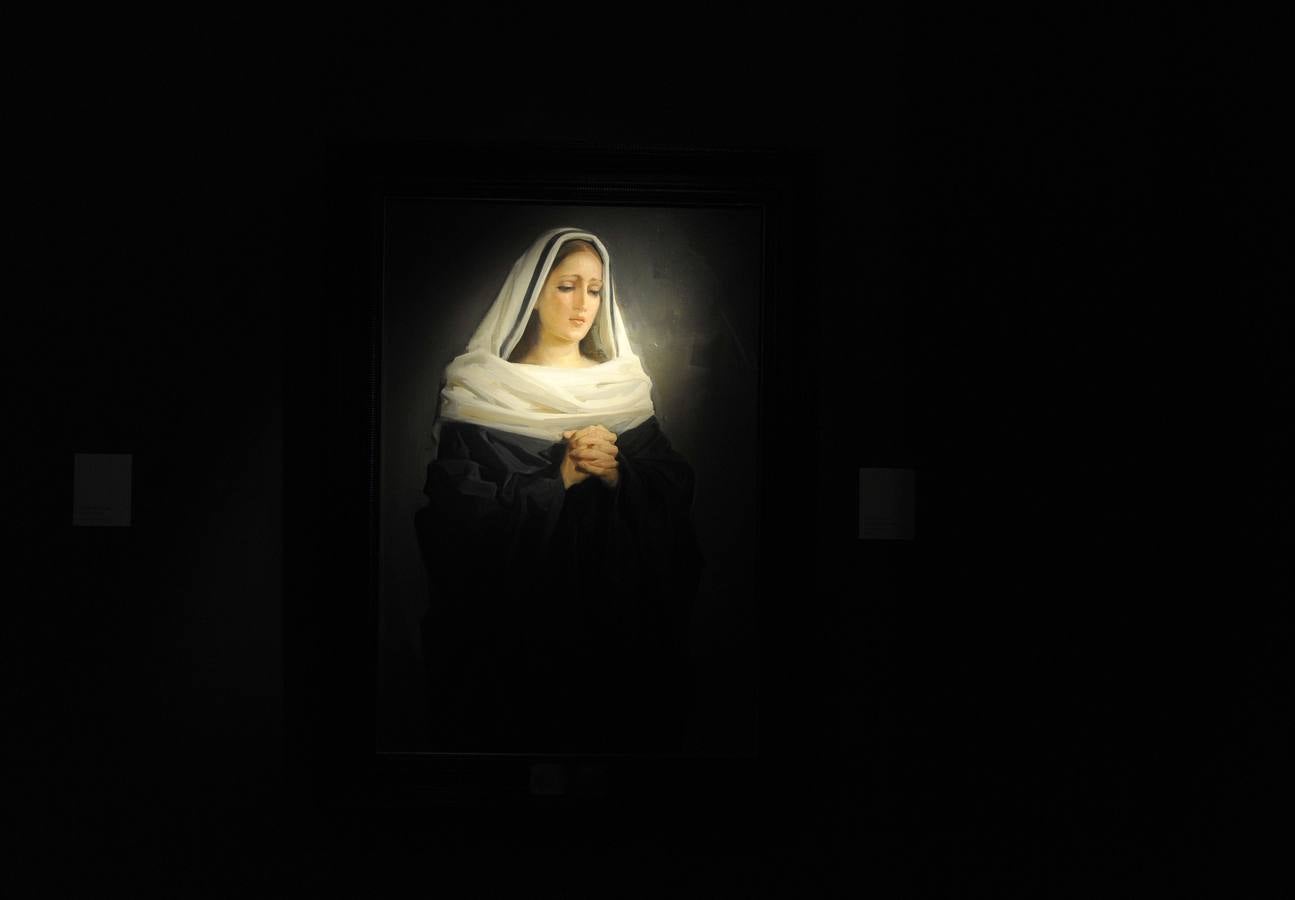 Mena reúne en una exposición la historia y el patrimonio de la Virgen de la Soledad