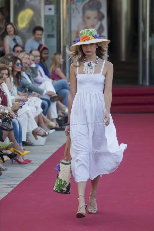 Fotos de los desfiles de la I Summer Fashion Runway