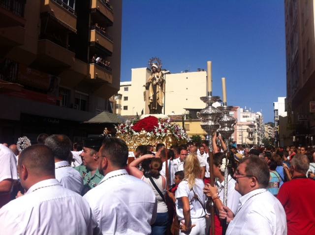 La Virgen del Carmen procesiona por las calles de El Palo