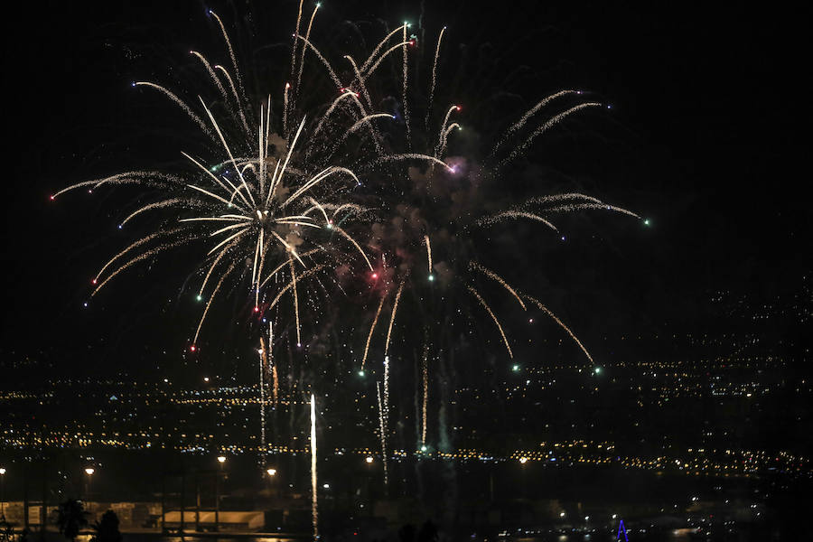 Los fuegos artificiales, en imágenes (II)