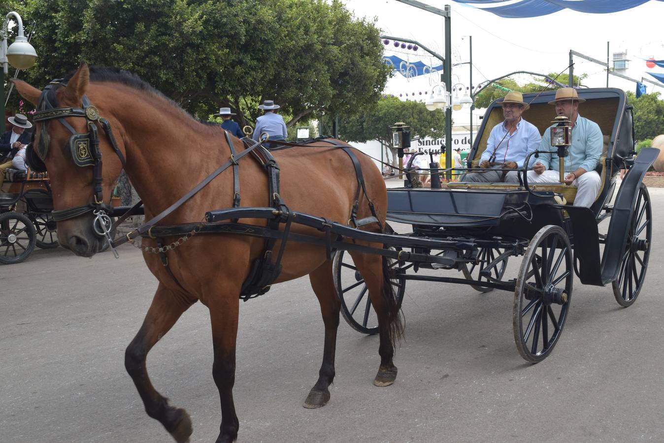 El Real de la Feria se anima y recibe una visita inesperada