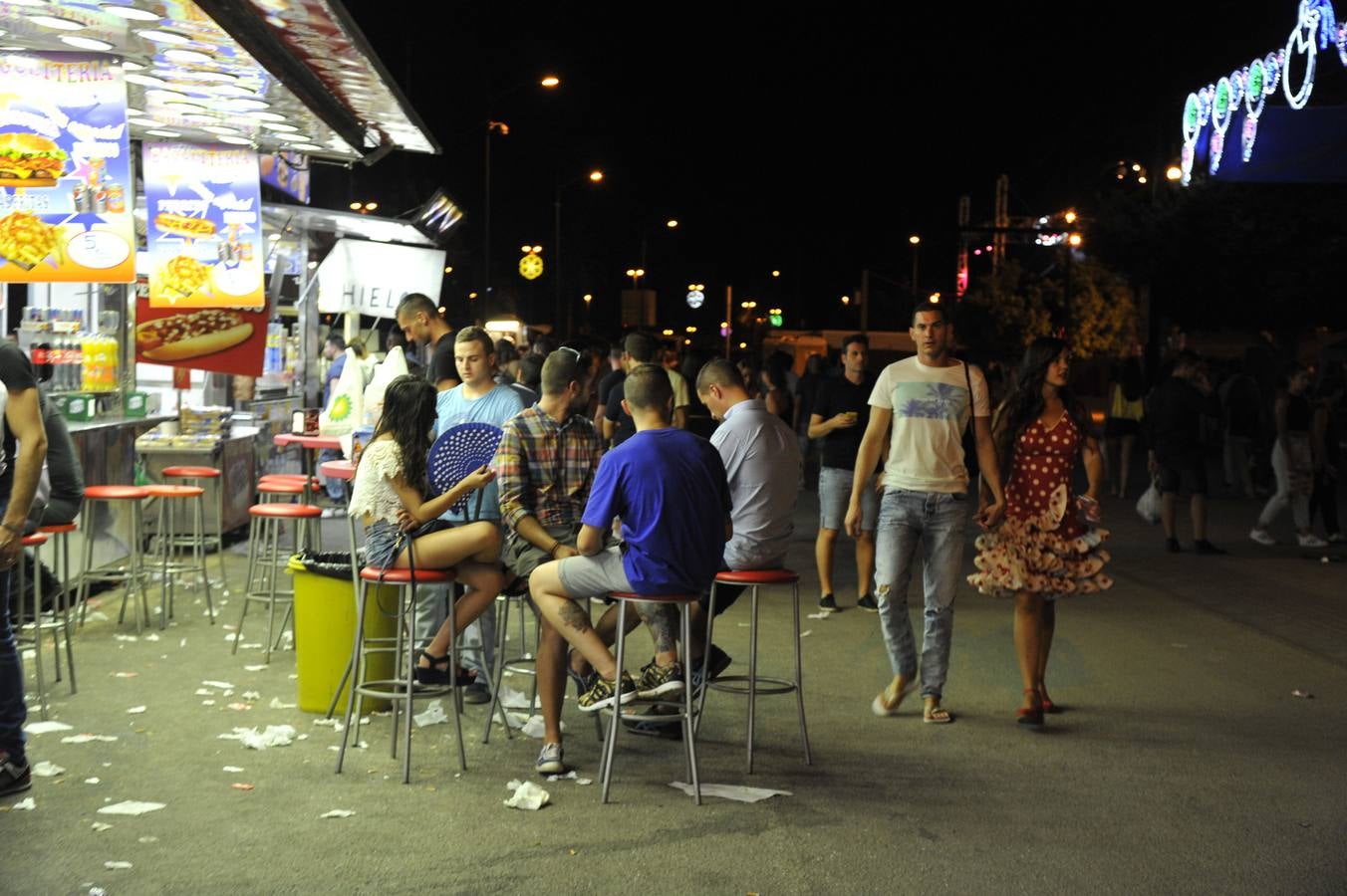 Noche de fiesta y diversión en el Cortijo de Torres