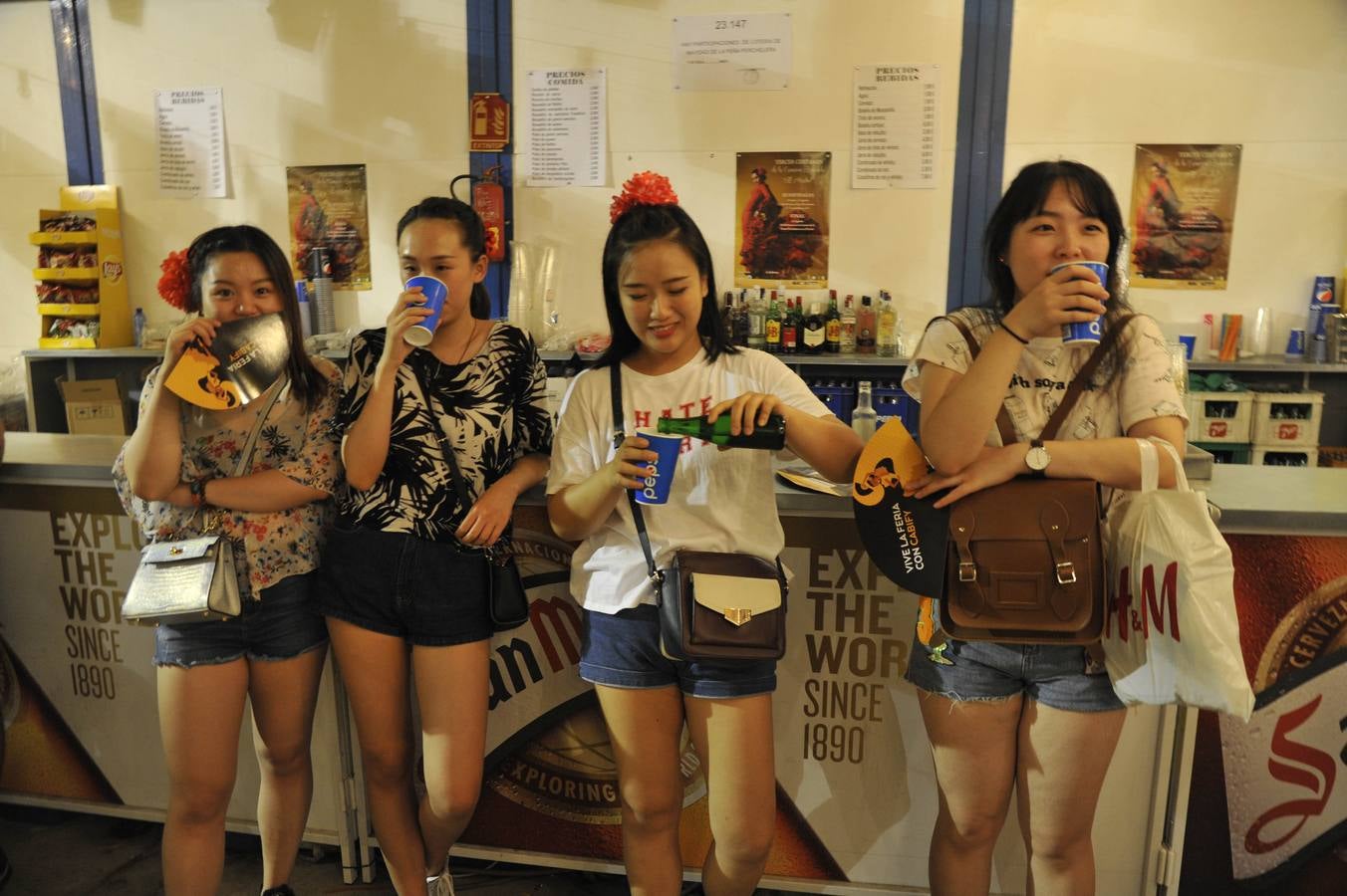 Noche de fiesta y diversión en el Cortijo de Torres