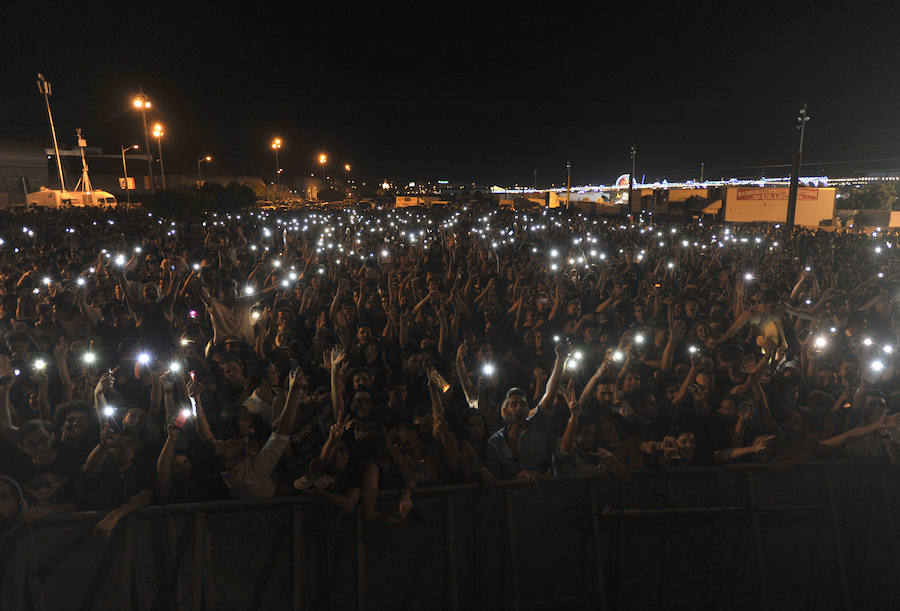 &#039;Les Castizos&#039; desatan la locura en el real