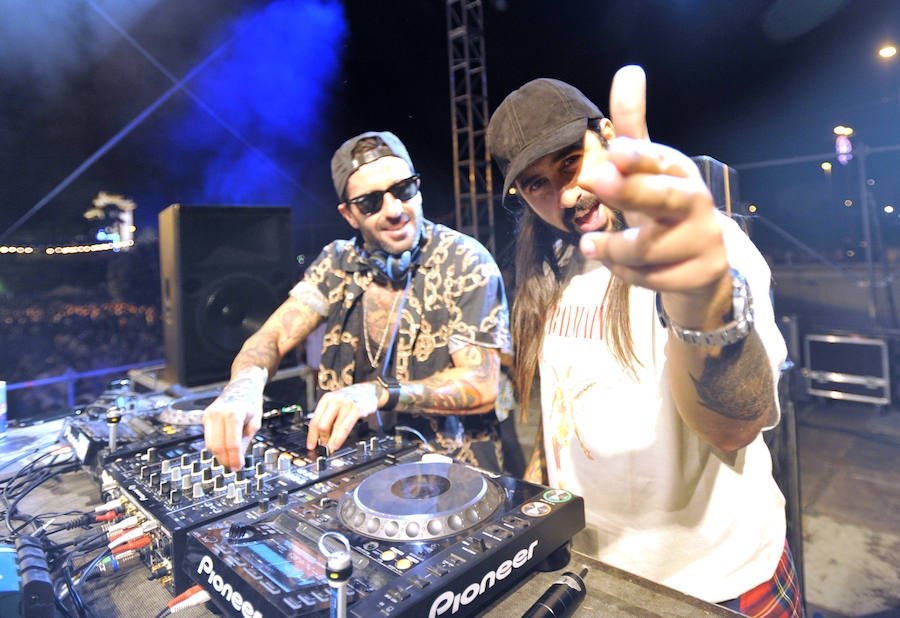 &#039;Les Castizos&#039; desatan la locura en el real