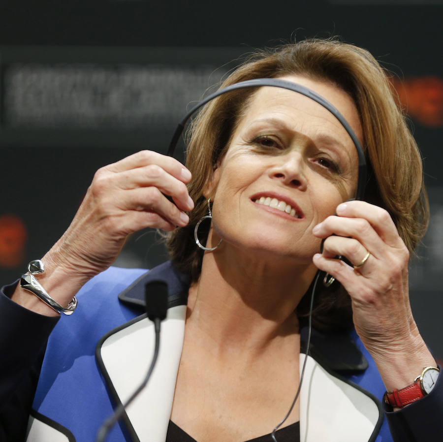 Sigourney Weaver y Oliver Stone llegan al Festival de San Sebastián