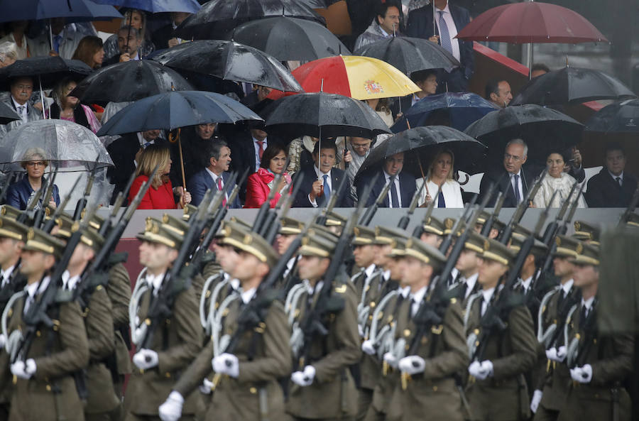 El primer desfile de la Fiesta Nacional con un Gobierno en funciones