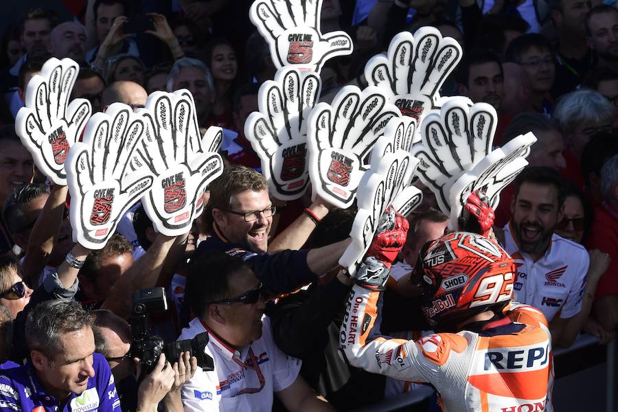 Las mejores imágenes de la carrera de MotoGP en Valencia