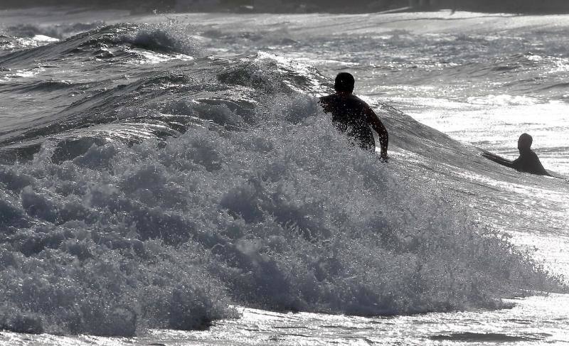 En fotos, la alerta amarilla en las playas