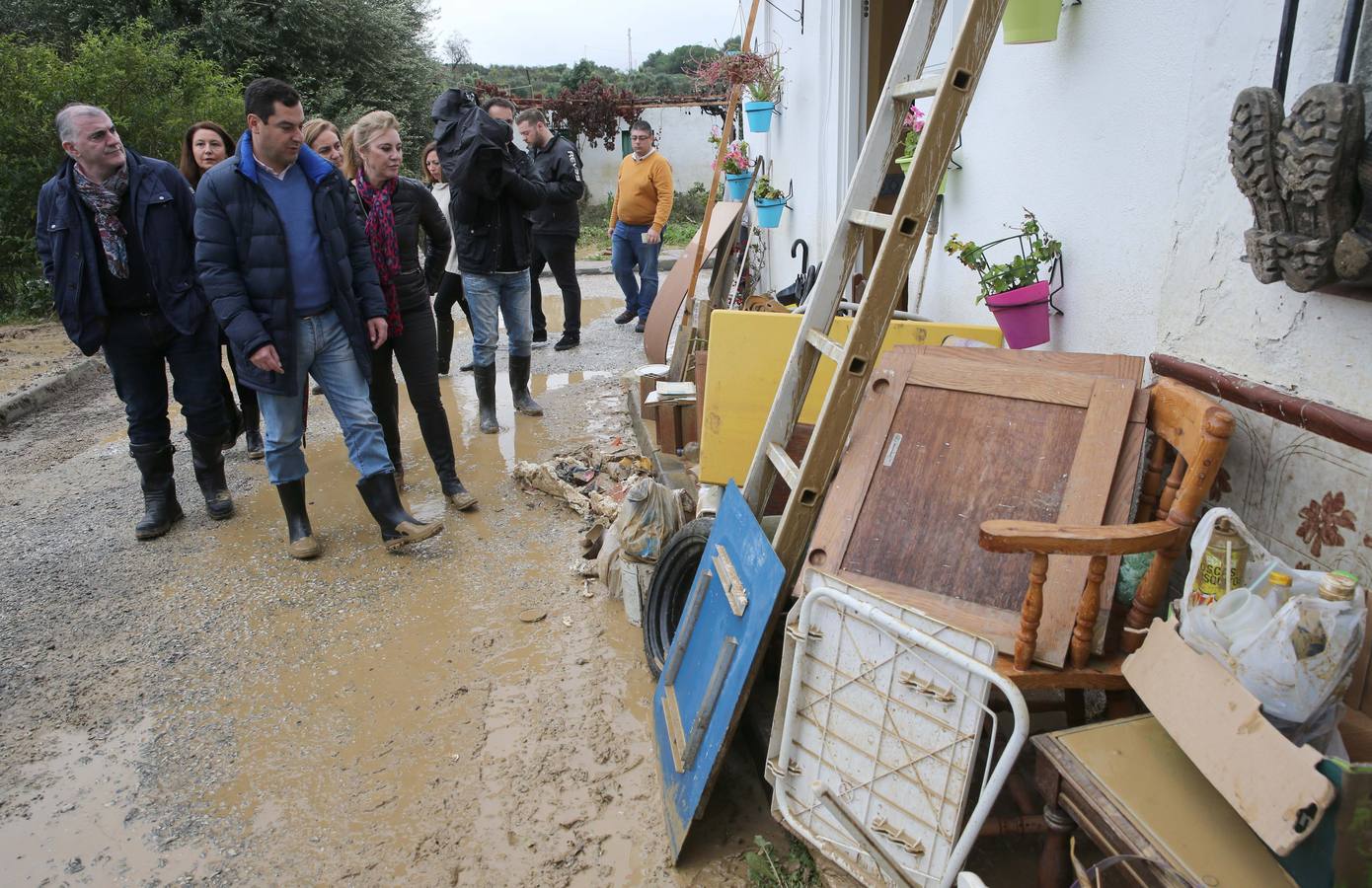 Tareas de limpieza en Doña Ana tras las inundaciones