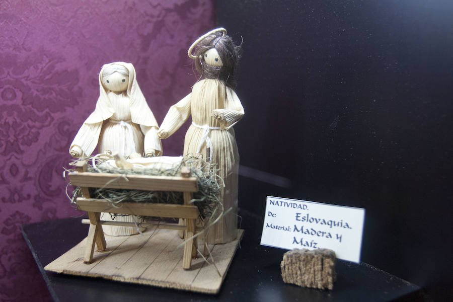 Exposición de belenes de miniatura de la colección de Luis Merino