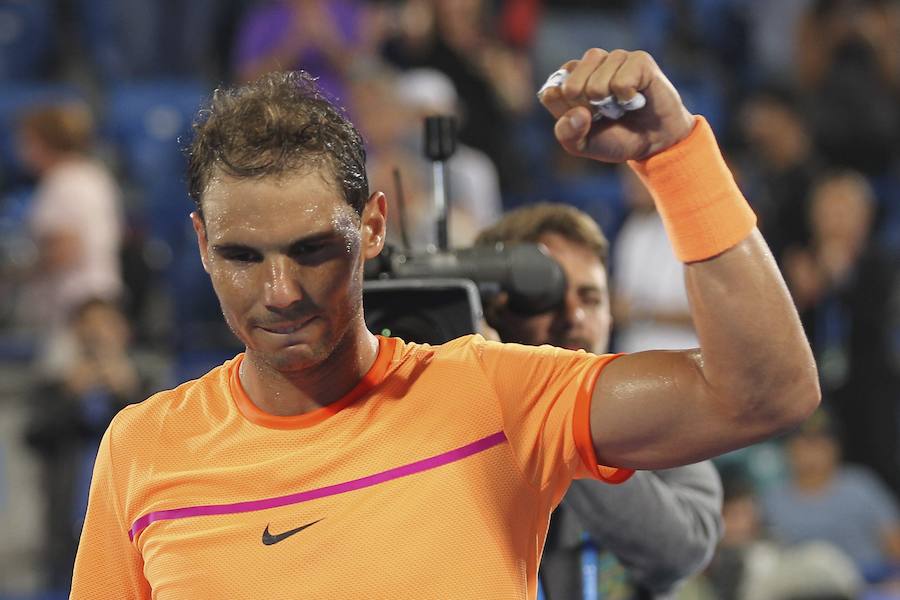 Nadal se impone a Raonic y jugará la final de Abu Dabi ante Goffin