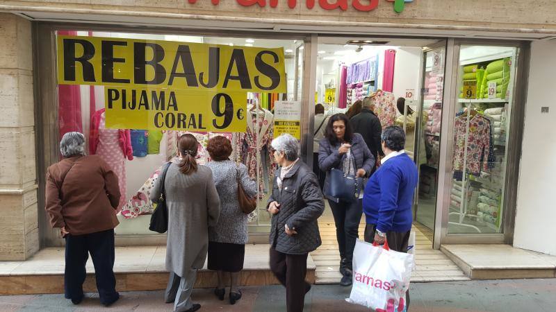 Así han vivido los comercios malagueños este lunes festivo de compras frenéticas