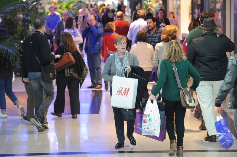 El inicio de las rebajas en Marbella, en fotos