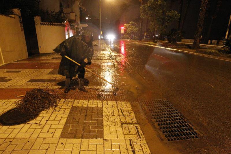 Los efectos de la tromba de lluvia y granizo, en fotos de Fernando González