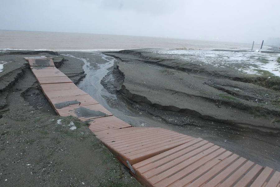 Los efectos de la tromba de lluvia y granizo, en fotos de Fernando González