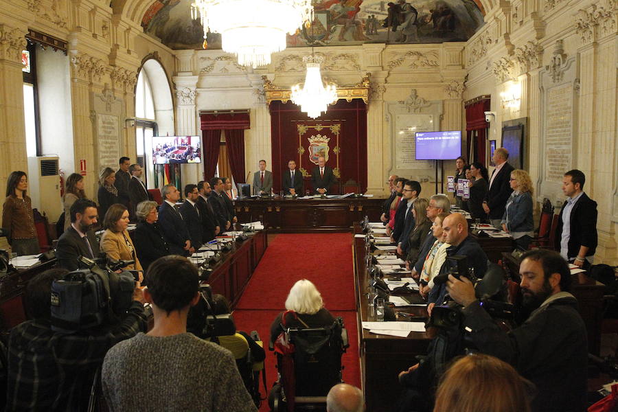 El pleno del Ayuntamiento de Málaga, en imágenes