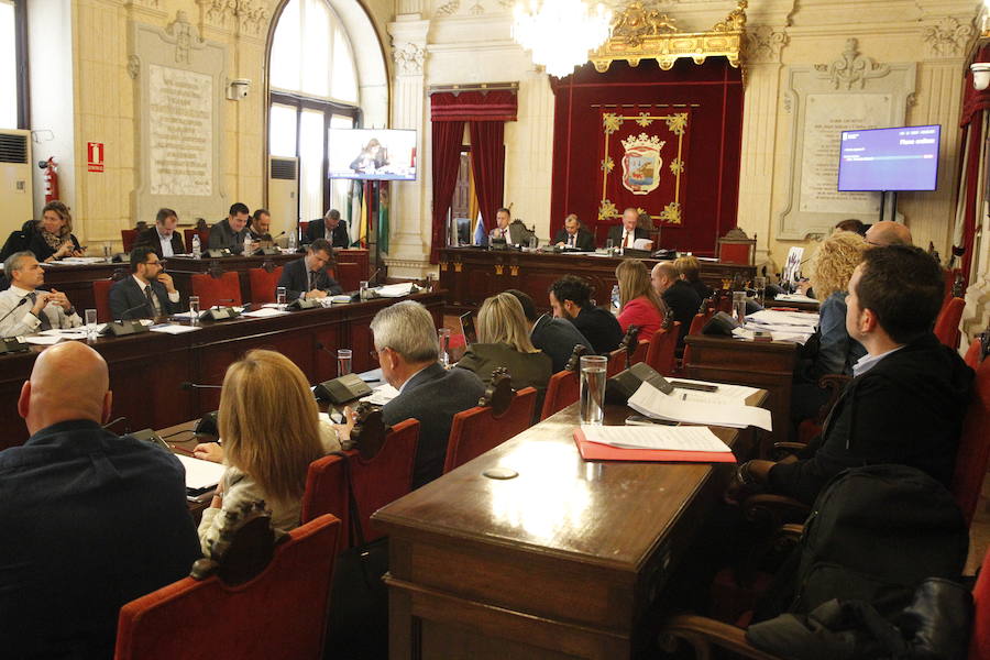 El pleno del Ayuntamiento de Málaga, en imágenes