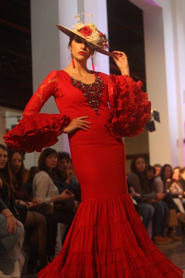 Las mejores fotos del certamen de jóvenes diseñadores de moda flamenca de FIMAF (III)