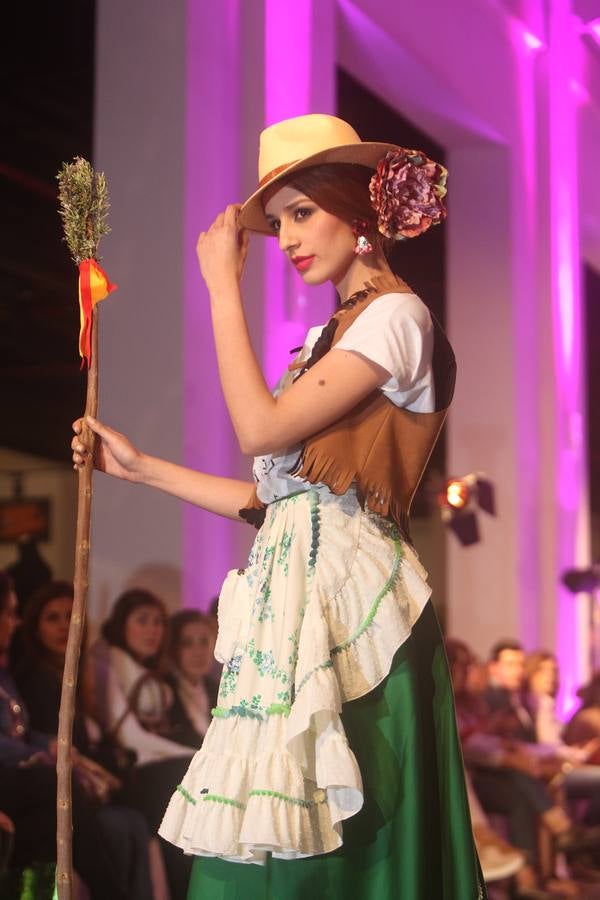 Las mejores fotos del certamen de jóvenes diseñadores de moda flamenca de FIMAF (IV)