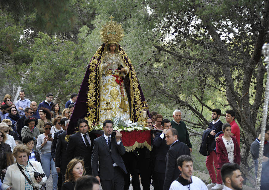 Los traslados del Viernes de Dolores, en imágenes