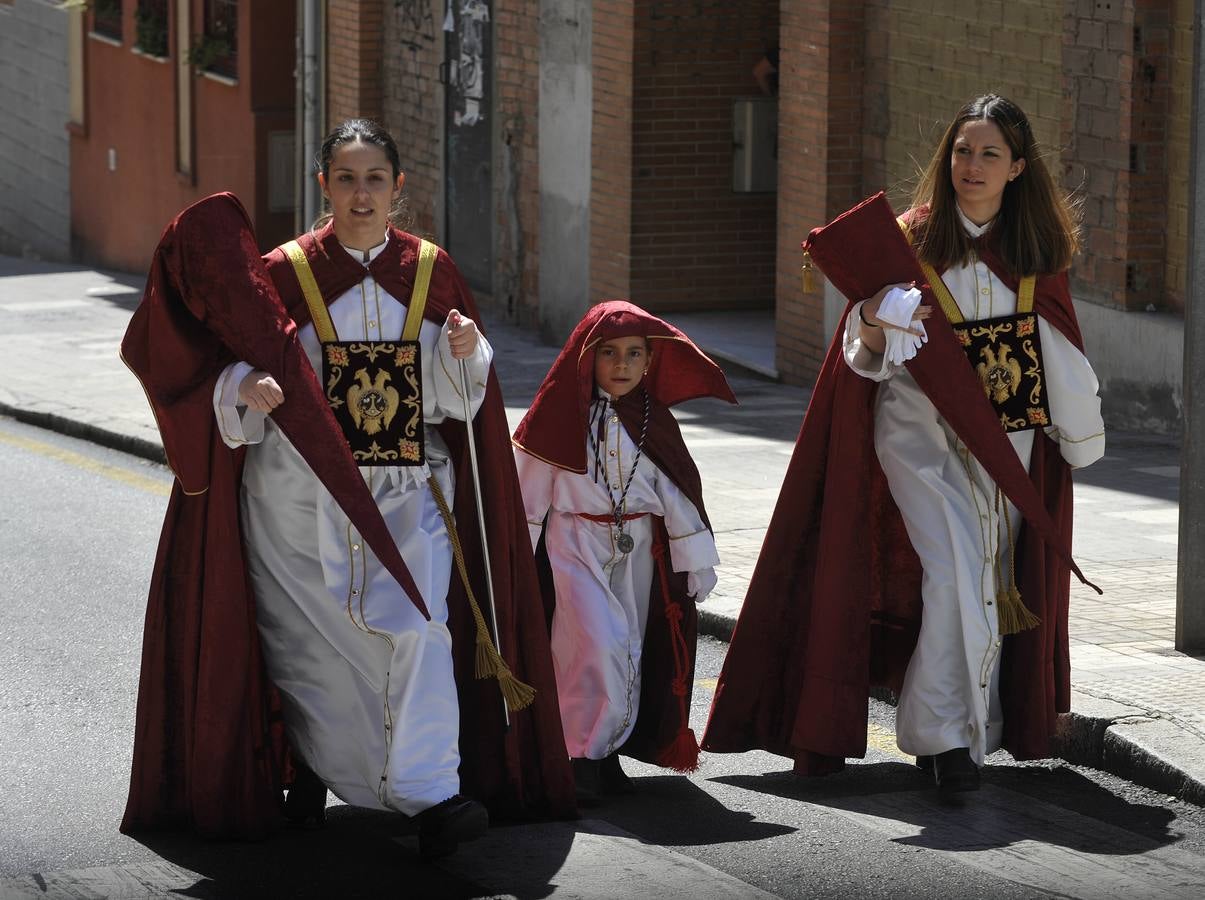 Dulce Nombre procesiona en la Semana Santa 2017