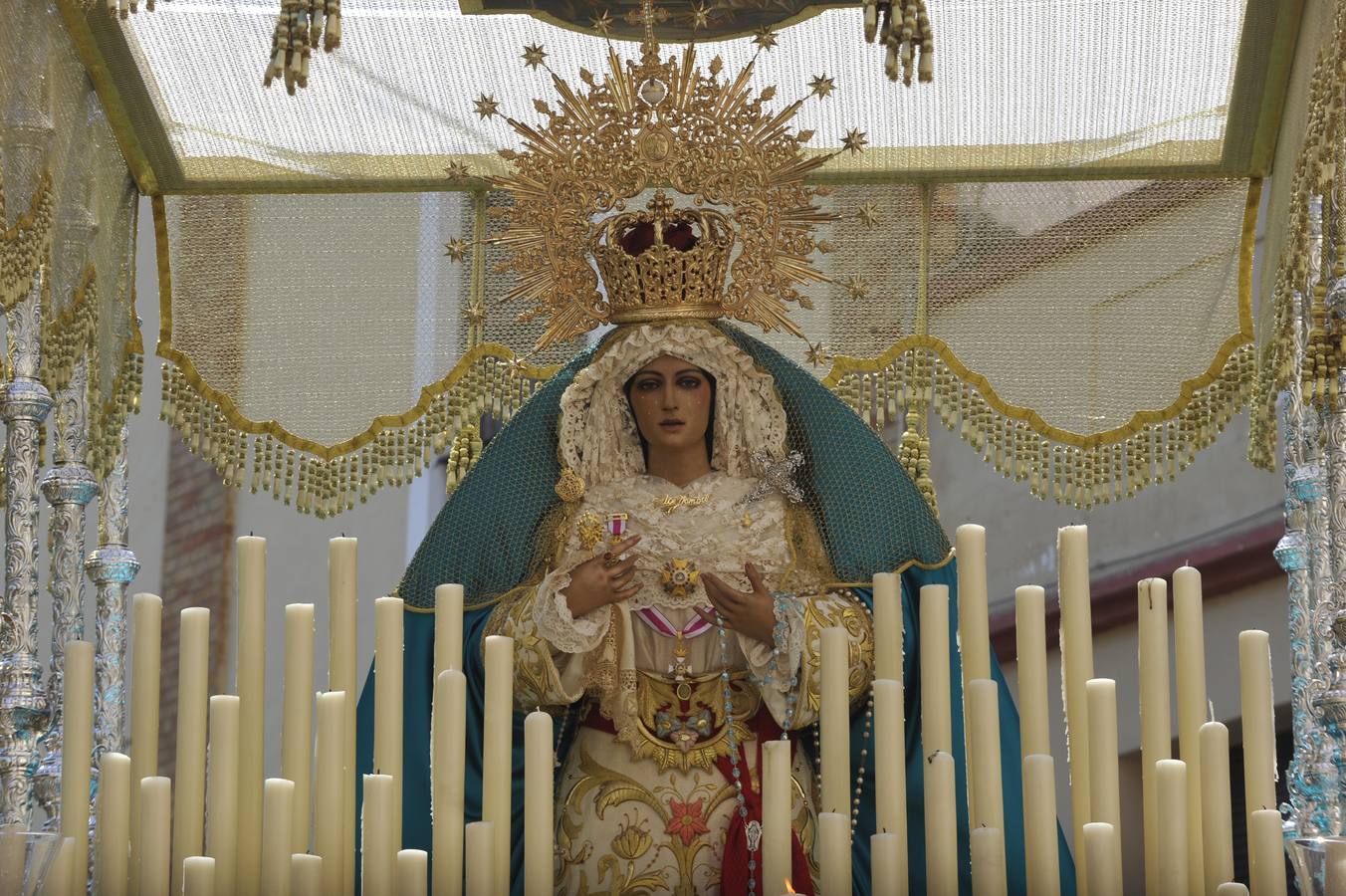 Dulce Nombre procesiona en la Semana Santa 2017