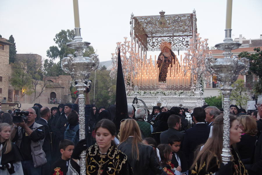 Fotos del Santo Sepulcro en su desfile procesional