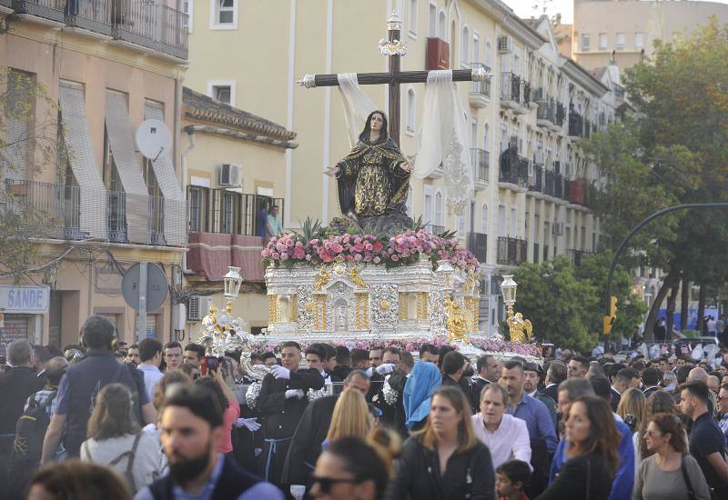 Fotos del Santo Traslado durante su desfile procesional