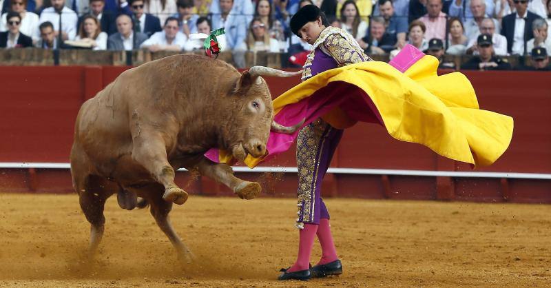 Famosos en la corrida del Domingo de Resurección en Sevilla