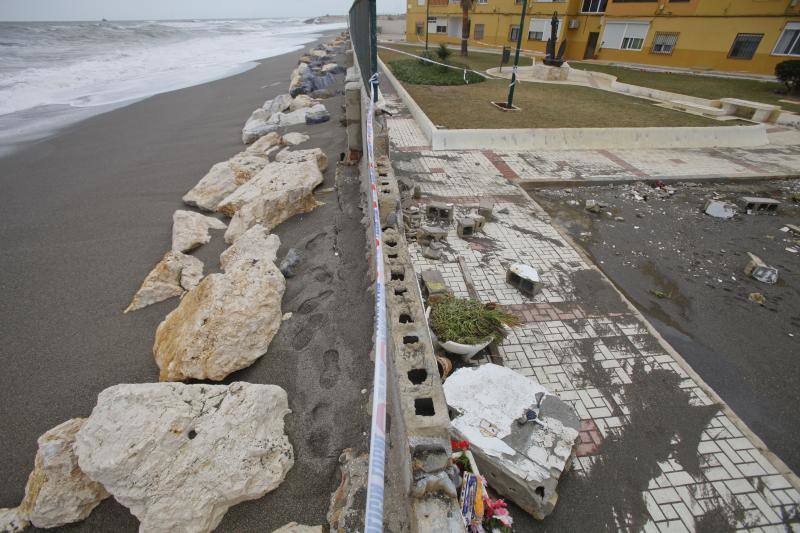 Fotos de los efectos del temporal en las playas de Málaga capital